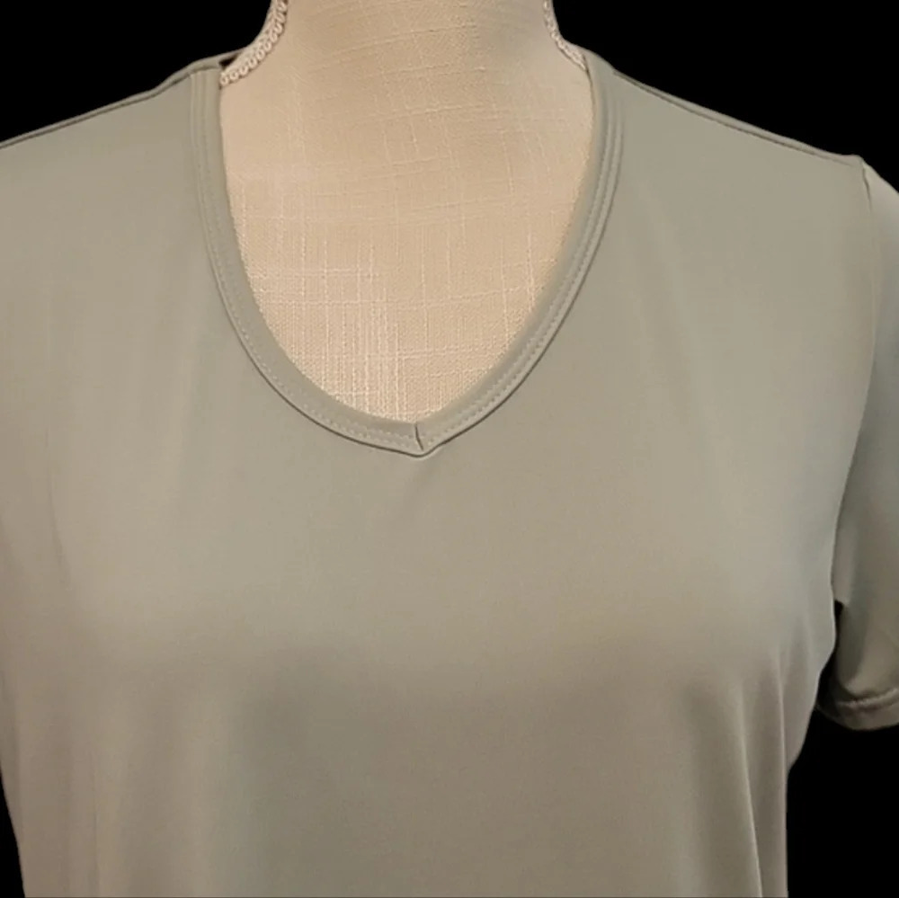 NWOT Real Essentials Workout Top - Picture 2 of 3